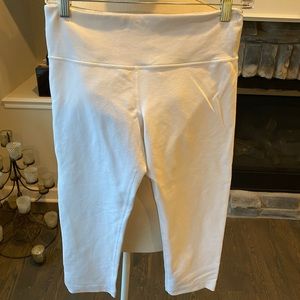 White Lululemon Workout Crop Pants-sz 6